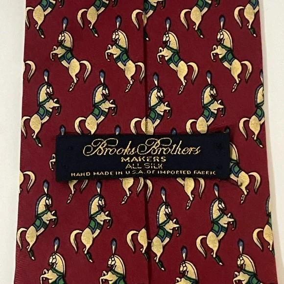 Brooks Brothers Red Patterned Men's Tie - Picture 2 of 7